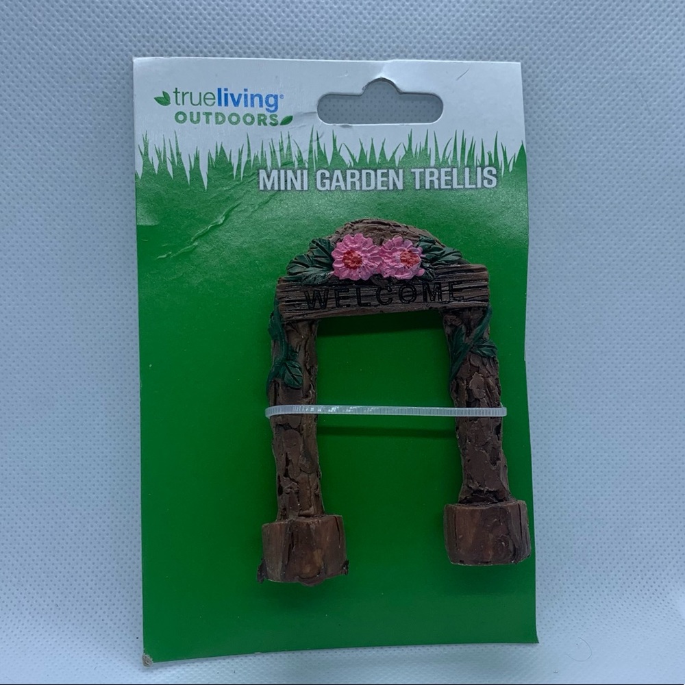 NEW IN PACKAGING Mini Garden WoodTrellis Fairy Garden Trellis